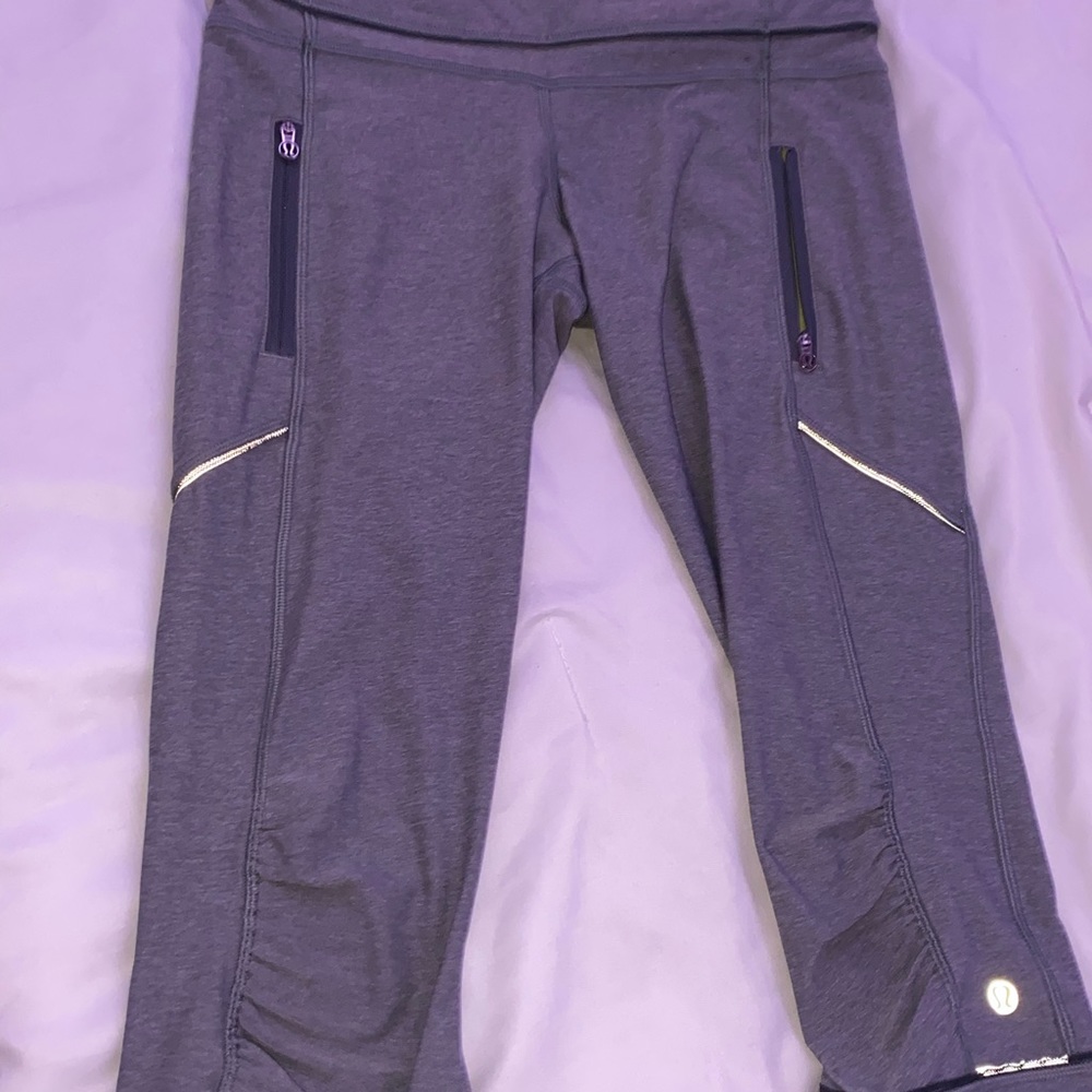 LULULEMON cropped Capri leggings